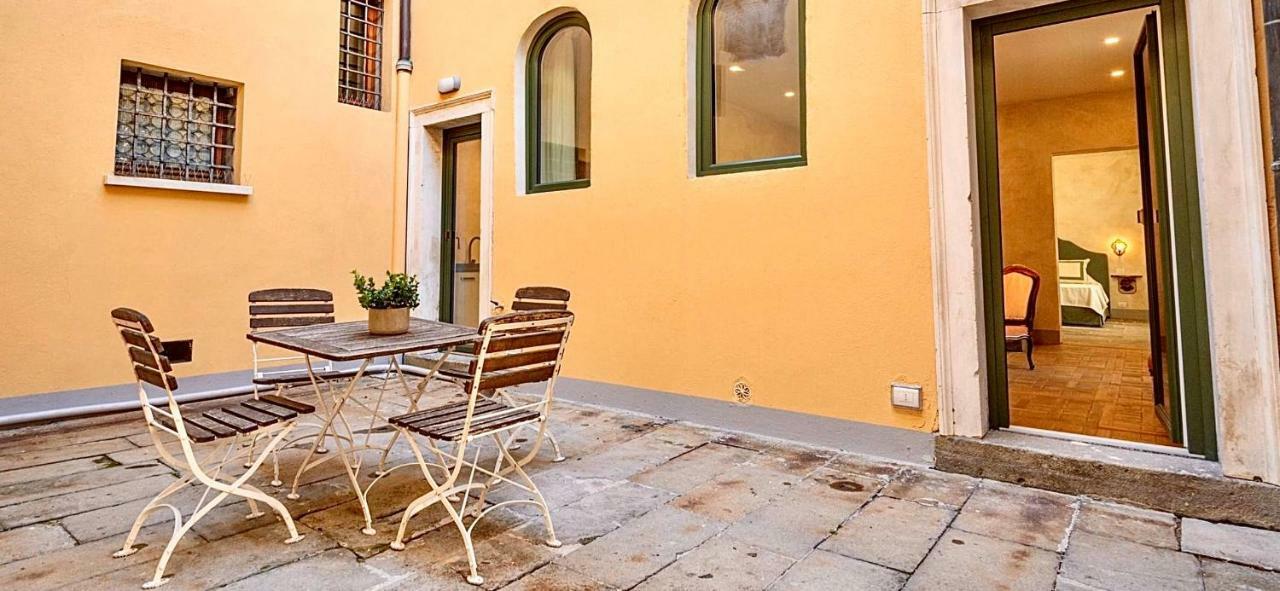Palazzo Mantua Benavides Suites & Apartments Padwa Zewnętrze zdjęcie
